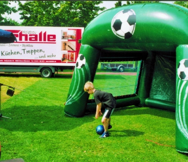 teloeken-event-gmbh-huepfburg-fussball-speedkick