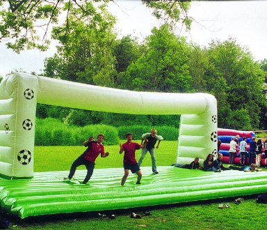 teloeken-event-gmbh-huepfburg-fussballtor