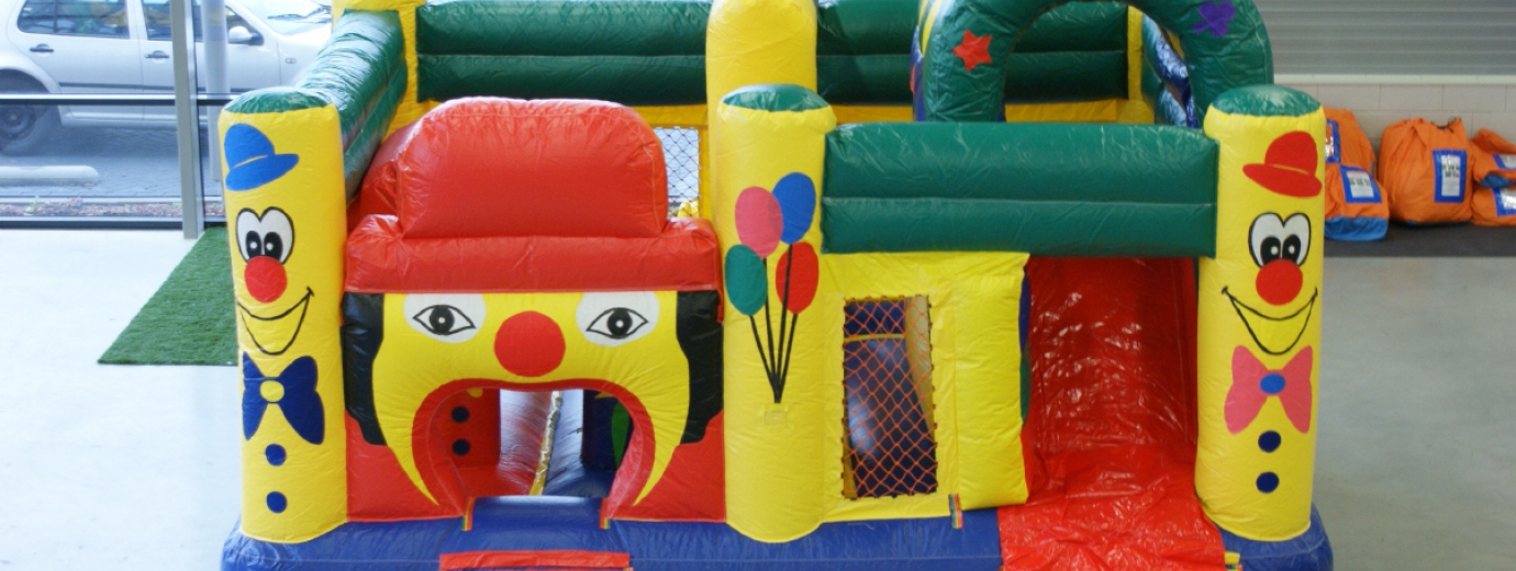 Hüpfburg Clown