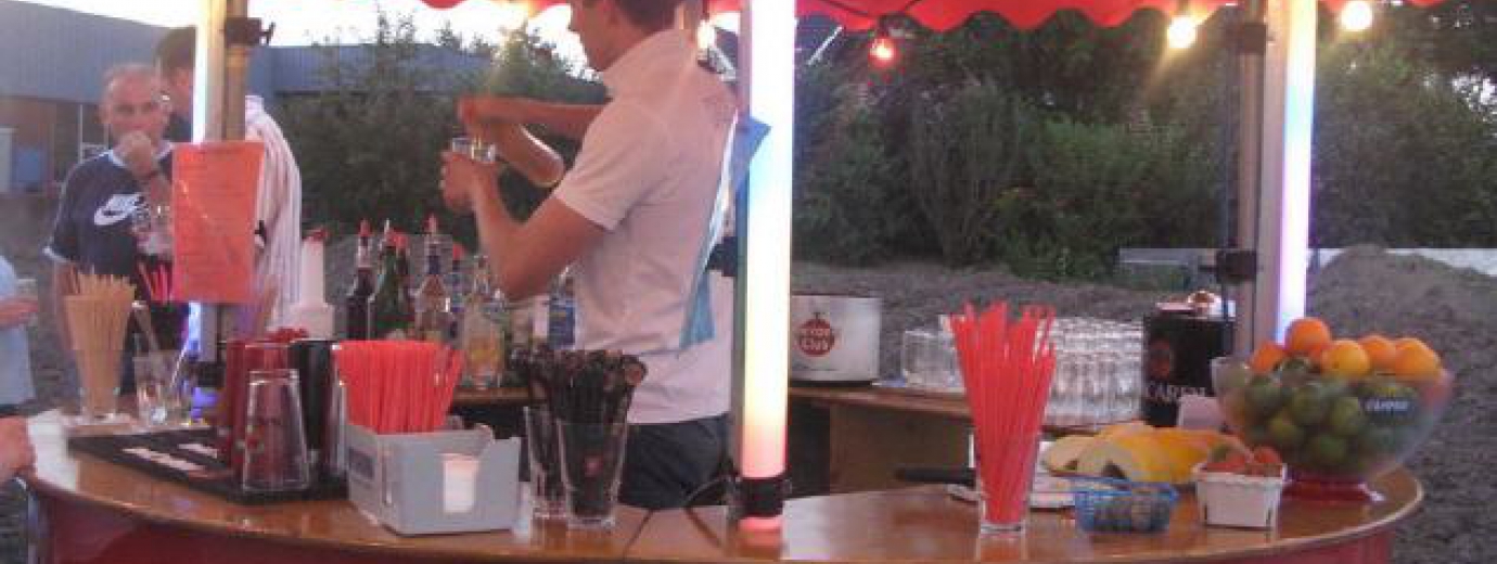 teloeken-event-gmbh-nostalgie-cocktailbar