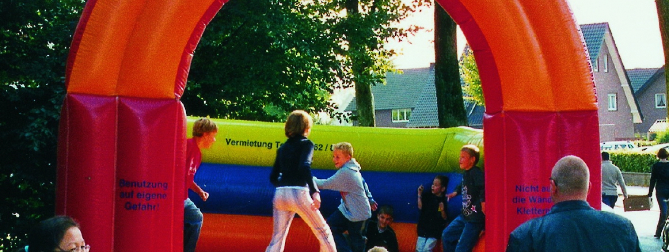 teloeken-event-gmbh-huepfburg-regenbogen